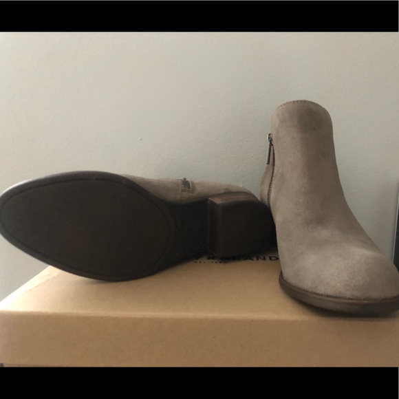 Lucky’s Suede Booties - Picture 3 of 5